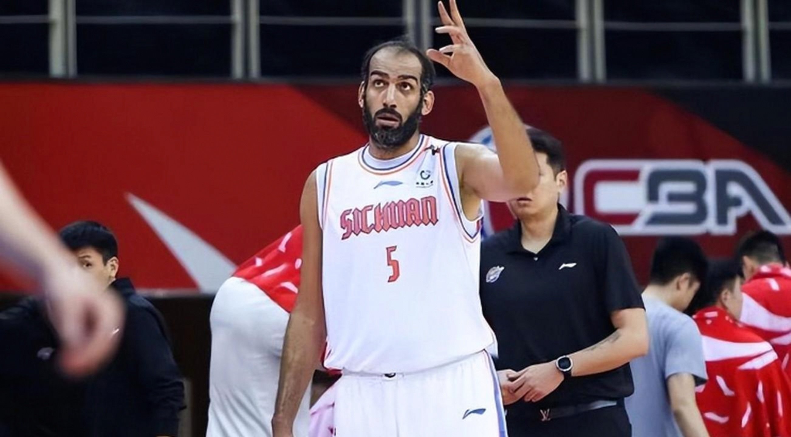 星空体育官方网站-国际比赛日CBA常规赛传出新动向，孟菲斯灰熊回应争议，管理层表态——目标明确，临场指挥获称赞的简单介绍-星空体育官方网站